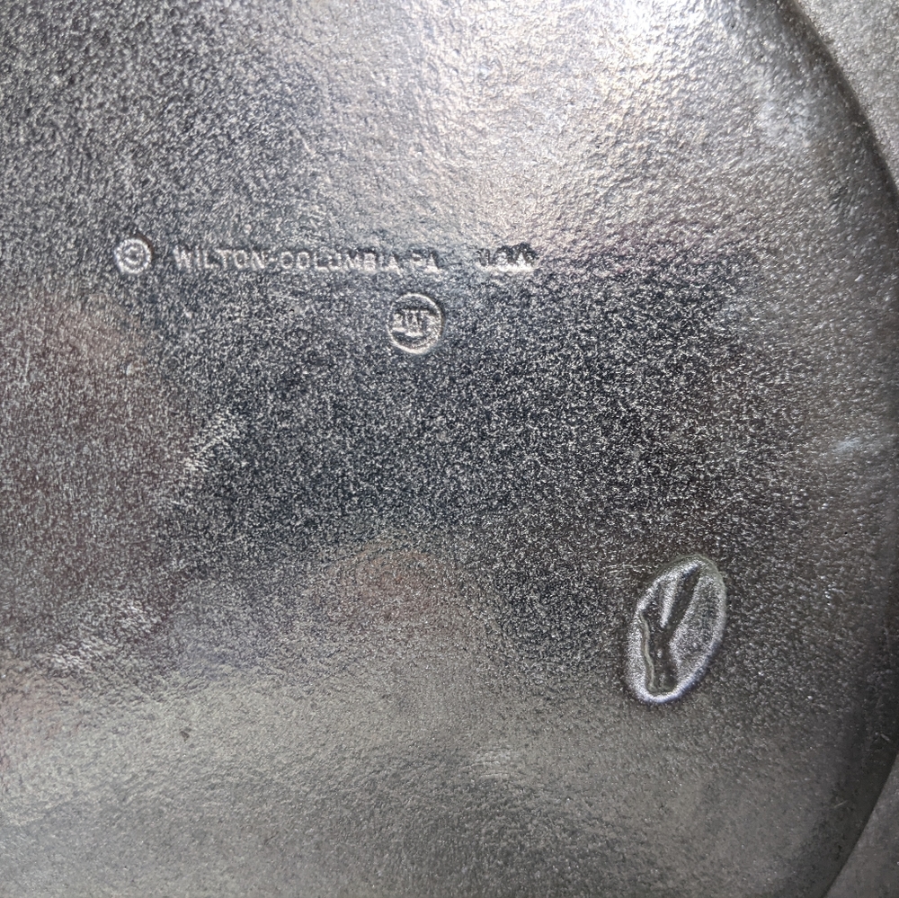 Wilton 1980 Christmas Plate with Snowflake Border - Picture 7 of 8